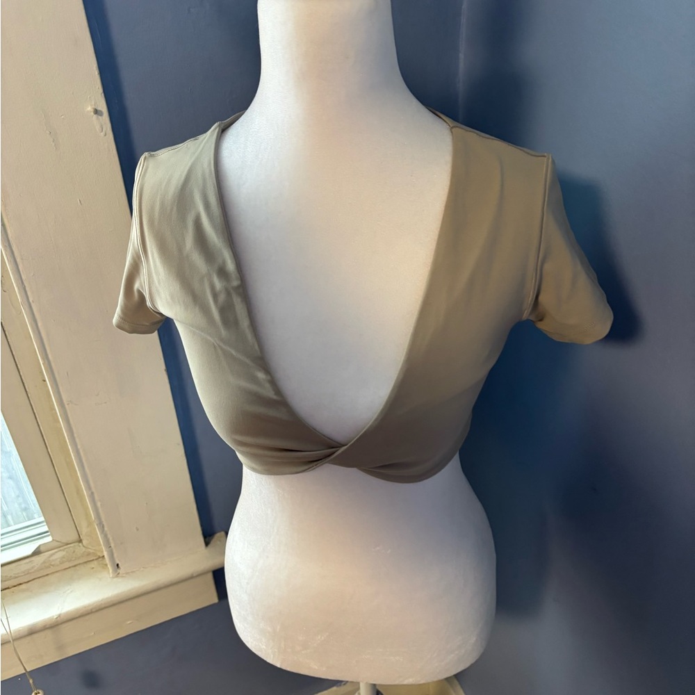 Aerie Beige V-Neck Crop Top